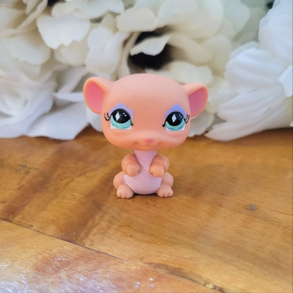 Littlest Pet Shop LPS #588 Pink Mouse Blue Eyes Purple 2006 - Picture 1 of 9